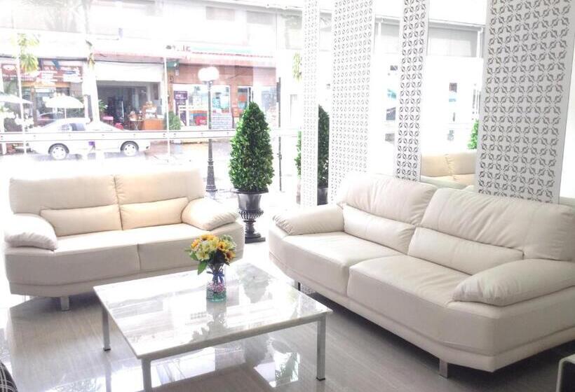 Апартаменты 2 Спальни, Racha Residence