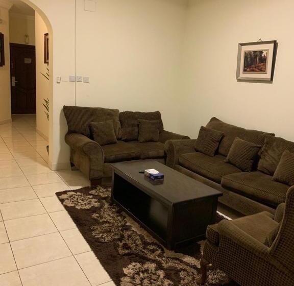 דירת שלושה חדרים, منازل بجيلة للاجنحة الفندقية Manazel Begela Hotel Apartments