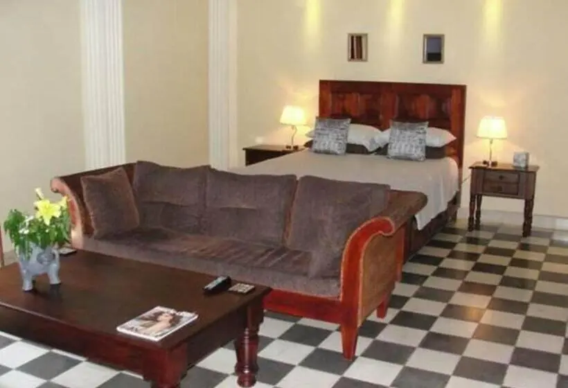 سوییت لوکس, Casa Cubana Granada Nicaragua