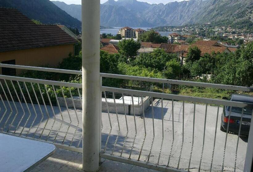 Triple Room Sea View, Guest House Sandra