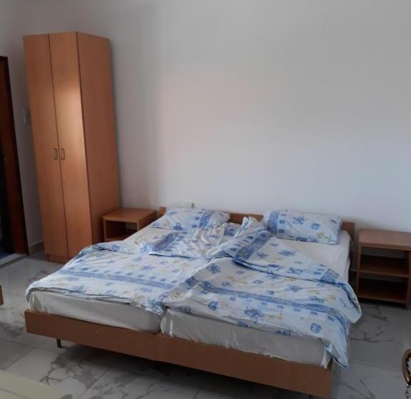 Triple Room Sea View, Guest House Sandra