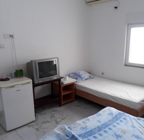 Triple Room Sea View, Guest House Sandra