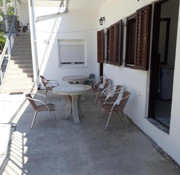 اتاق استاندارد چهار تخته, Guest House Sandra