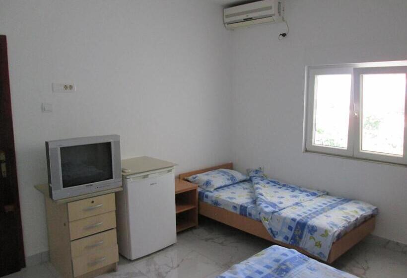 Triple Room Sea View, Guest House Sandra