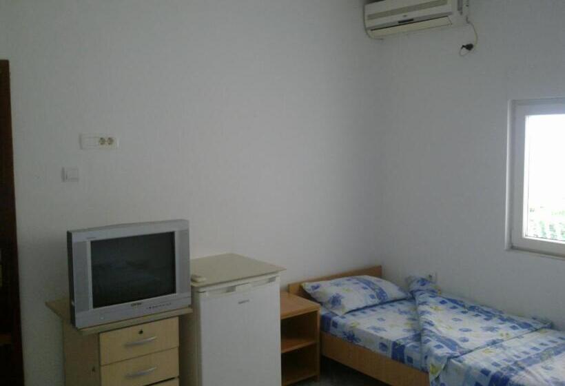 Triple Room Sea View, Guest House Sandra