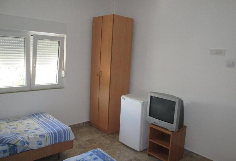 Triple Room Sea View, Guest House Sandra