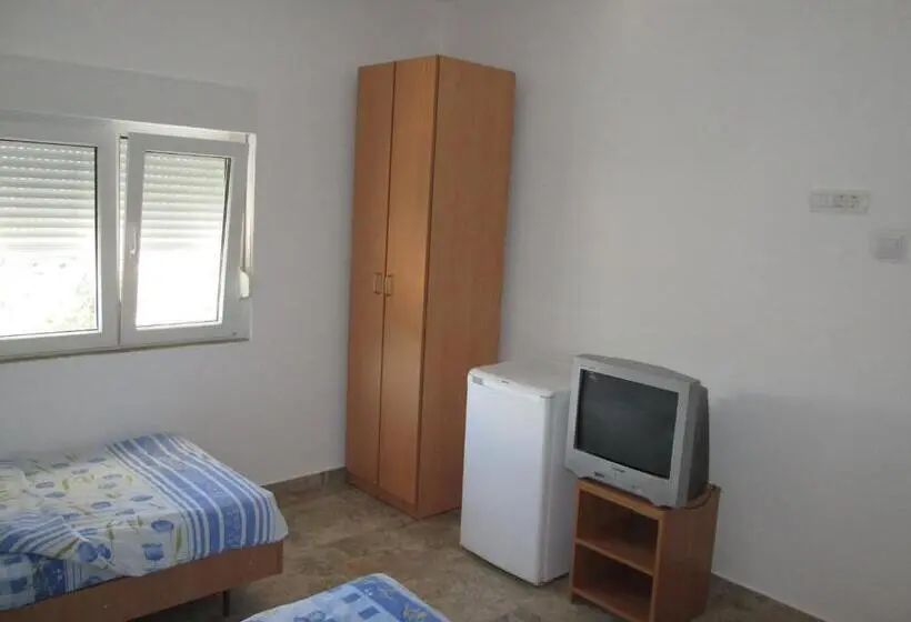 Triple Room Sea View, Guest House Sandra