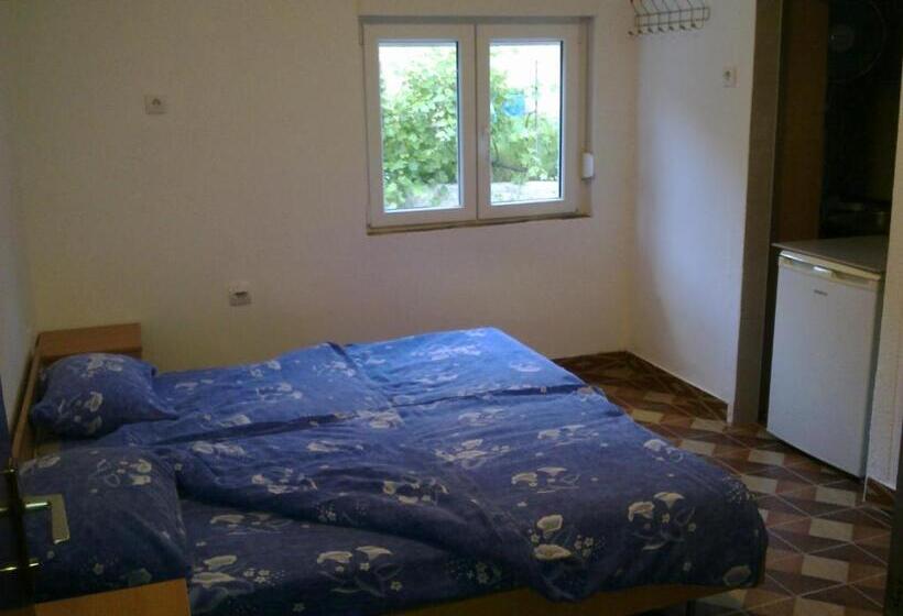 اتاق استاندارد, Guest House Sandra