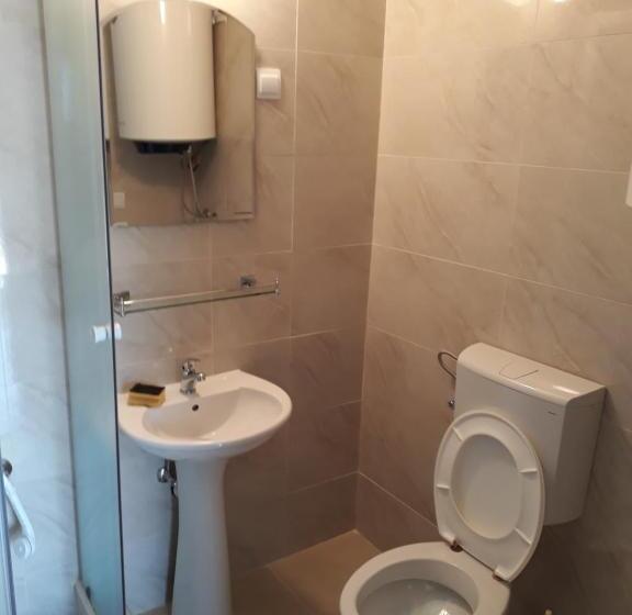 اتاق استاندارد سه نفره, Guest House Sandra
