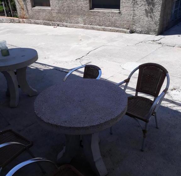 اتاق استاندارد چهار تخته, Guest House Sandra