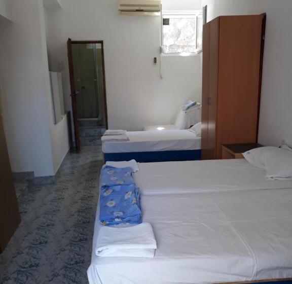 اتاق استاندارد چهار تخته, Guest House Sandra