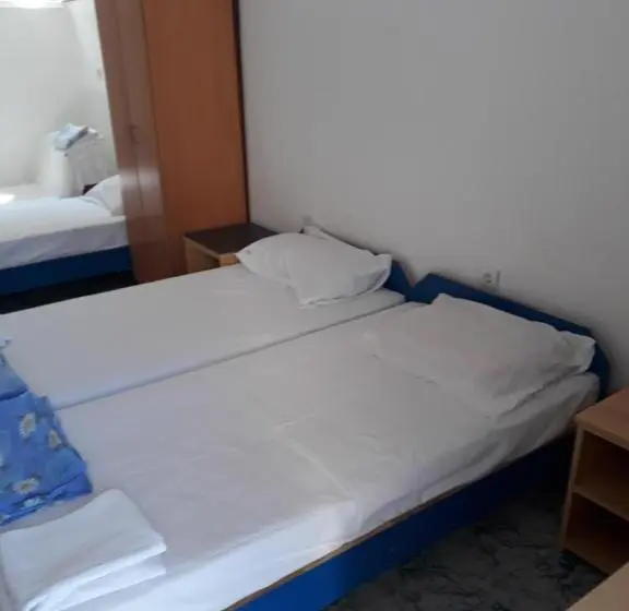 اتاق استاندارد چهار تخته, Guest House Sandra