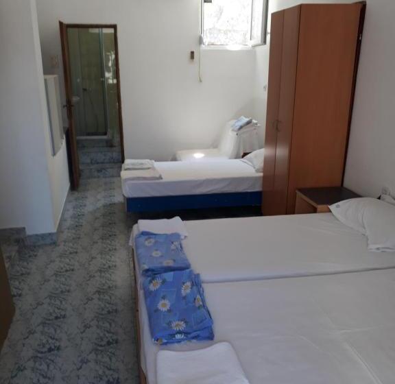اتاق استاندارد چهار تخته, Guest House Sandra