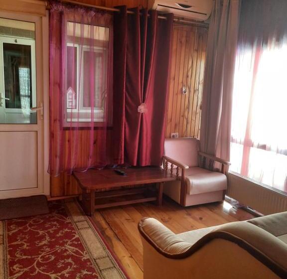 اتاق استاندارد یک تخته با سرویس بهداشتی مشترک, Kitech Guest House