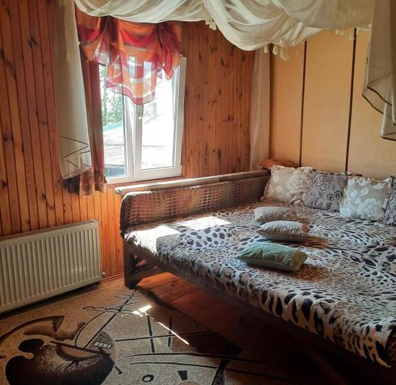 اتاق استاندارد با سرویس بهداشتی مشترک, Kitech Guest House