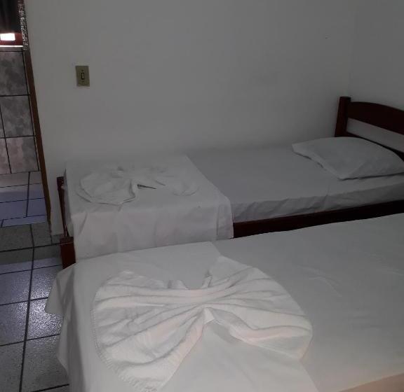 اتاق استاندارد سه نفره, Pousada Flor Do Dendê