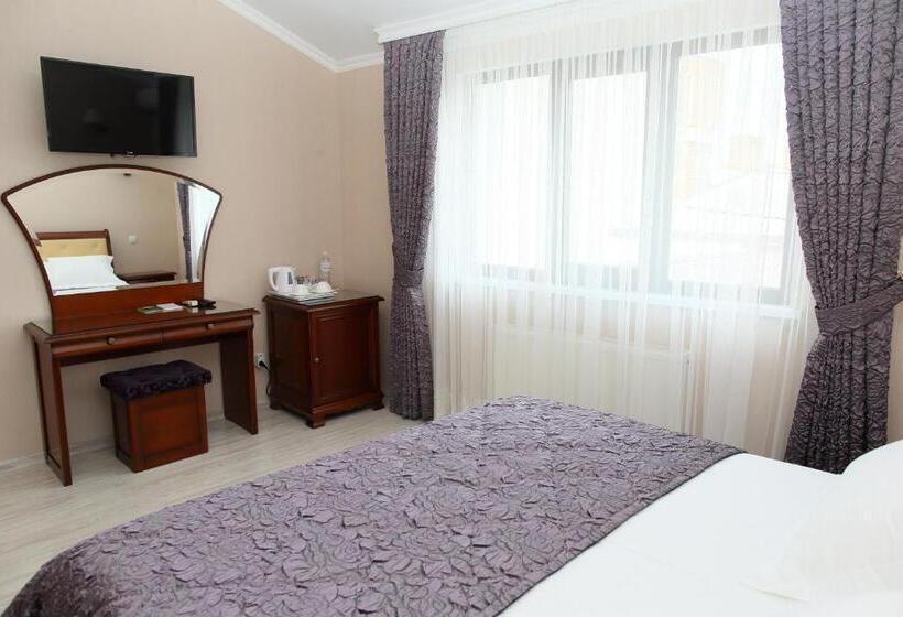 سوییت جونیور, Prima Villa Guest House