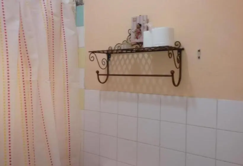 آپارتمان 1 خوابه همکف, Yard Style