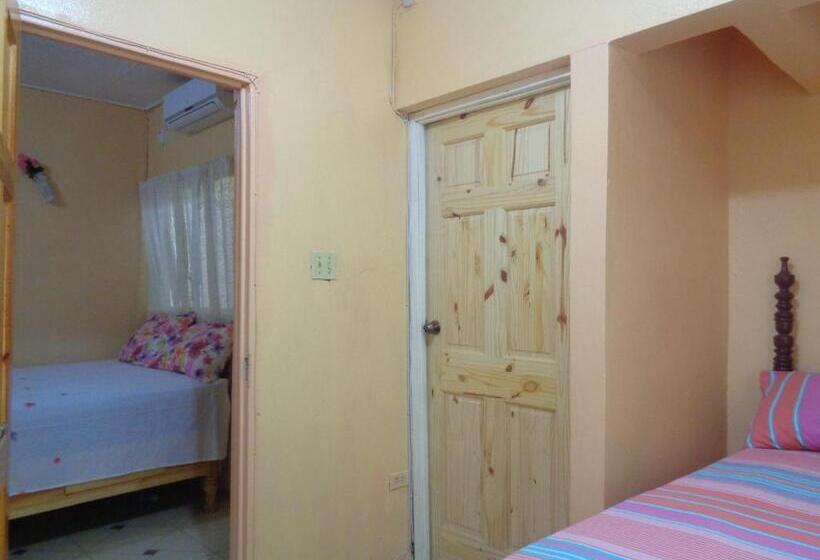 آپارتمان 2 خوابه, Yard Style