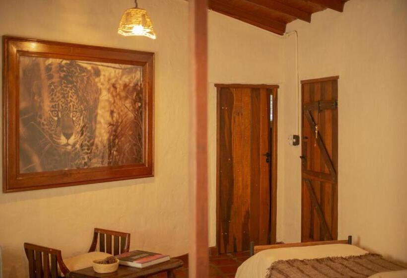 Quarto Quádruplo Estandar, Posada Uguay   Esteros Del Iberá