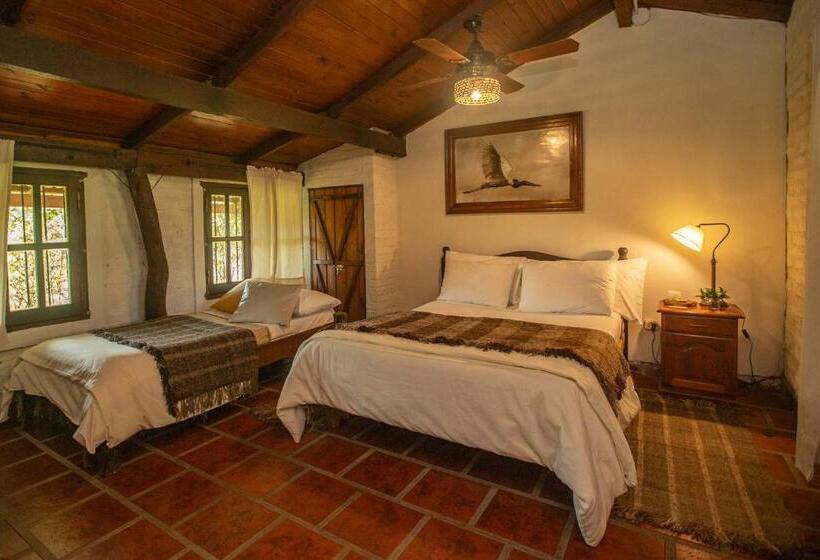 Quarto Triplo Estandar, Posada Uguay   Esteros Del Iberá