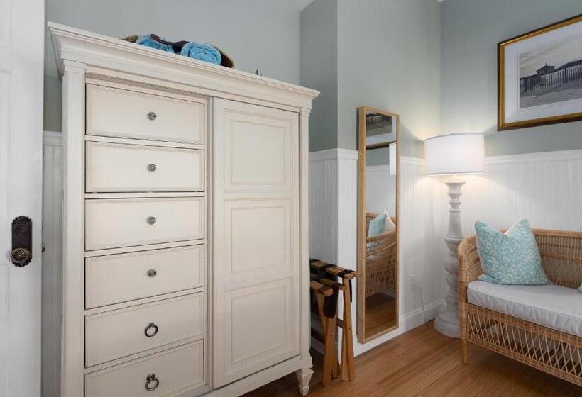 חדר דלוקס, Inn On The Sound