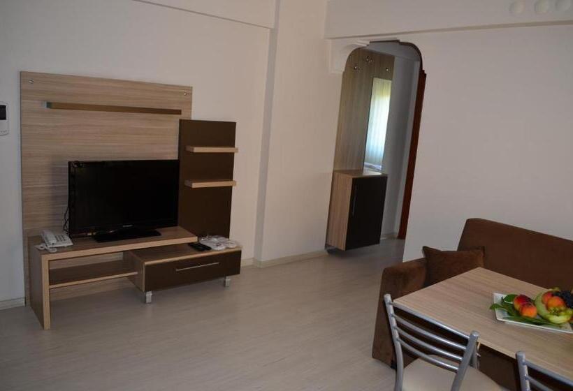 スタンダードトリプルルーム, My Rezidans