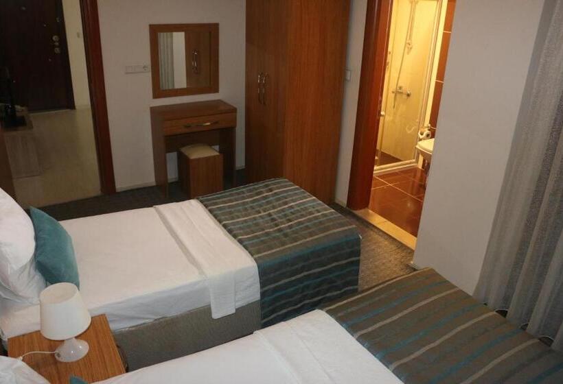 スタンダードルーム, My Rezidans