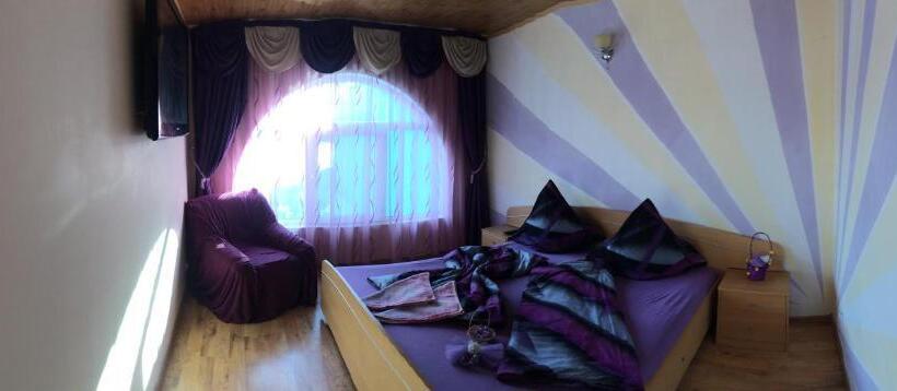 Comfort room with balcony, Casa Silvia