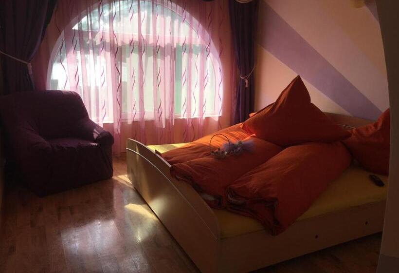 Comfort room with balcony, Casa Silvia