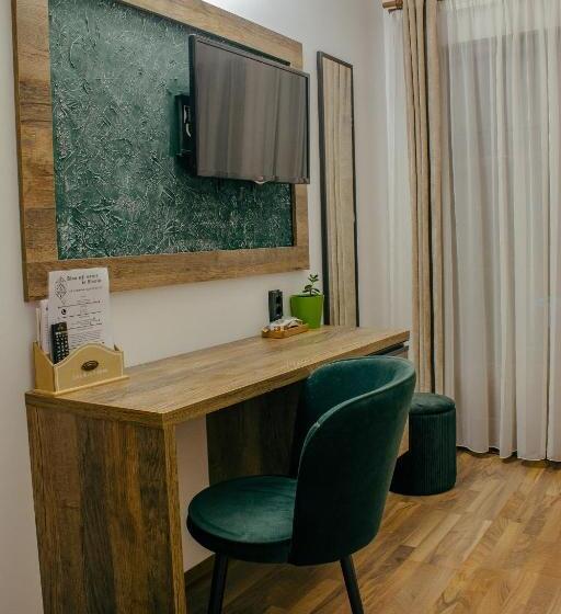 Номер Стандарт с Балконом, Casa Traian