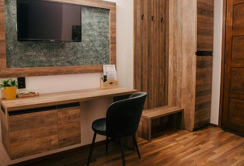 Номер Стандарт с Балконом, Casa Traian