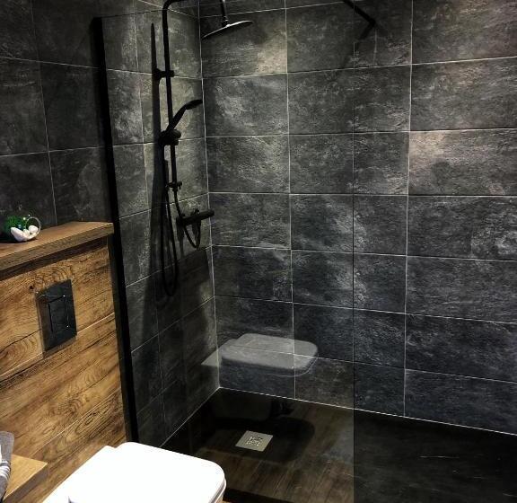 Номер Стандарт, Casa Traian