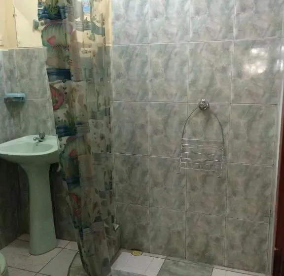 اتاق استاندارد یک تخته با سرویس بهداشتی مشترک, Hostal Nathaly