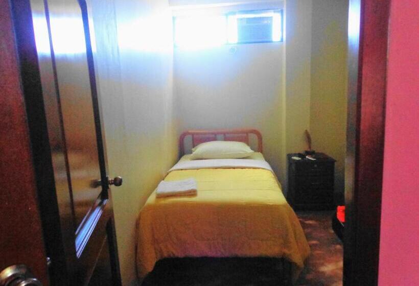 バスルーム共有のシングルスタンダード, Hostal Nathaly