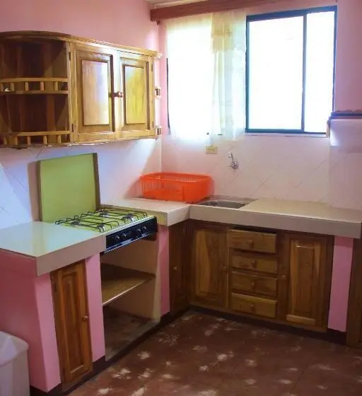 اتاق استاندارد با سرویس بهداشتی مشترک, Hostal Nathaly