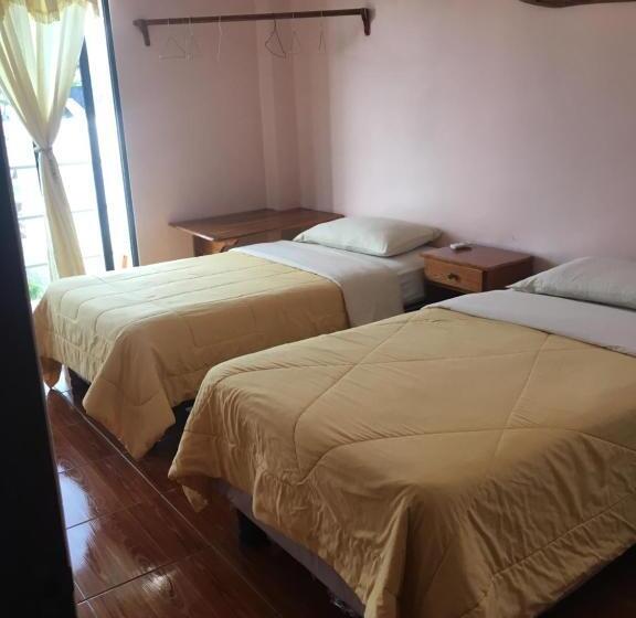 Номер Стандарт с Балконом, Hostal Nathaly
