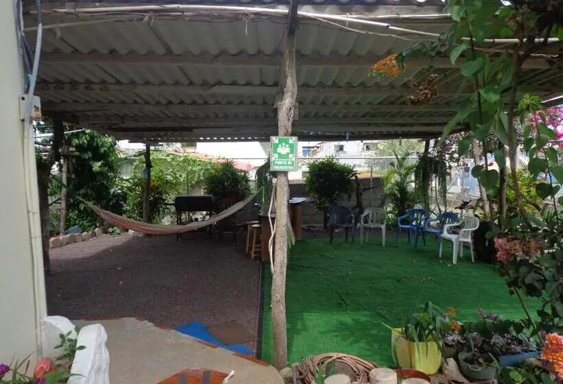 اتاق اکونومی, Hostal Nathaly