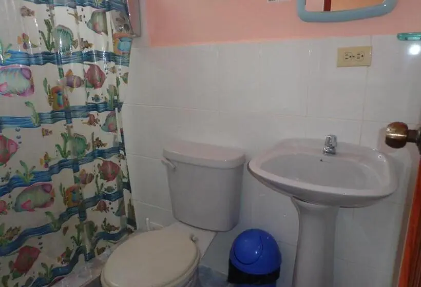 اتاق اکونومی, Hostal Nathaly