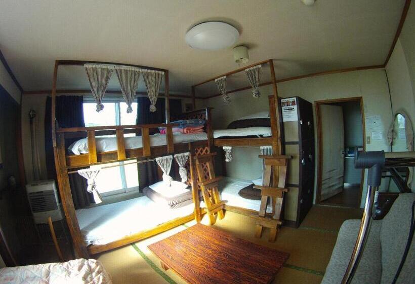 غرفة قياسية رباعية, P Dash Garden Backpackers
