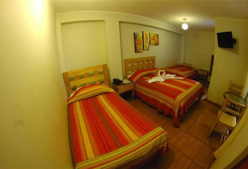 اتاق کلاسیک سه تخته, Takora Inn