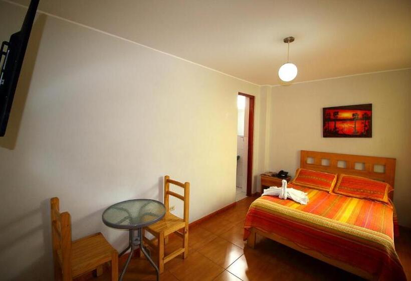 חדר דלוקס, Takora Inn