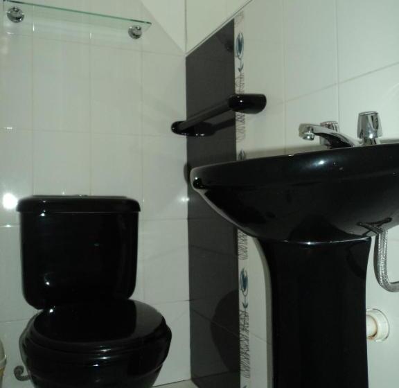 חדר דלוקס, Takora Inn