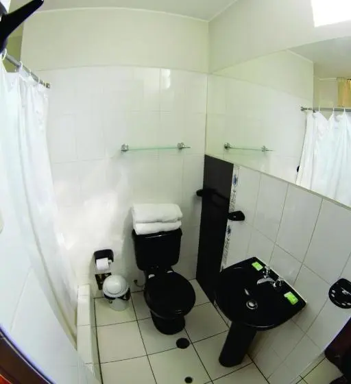 اتاق استاندارد یک نفره, Takora Inn