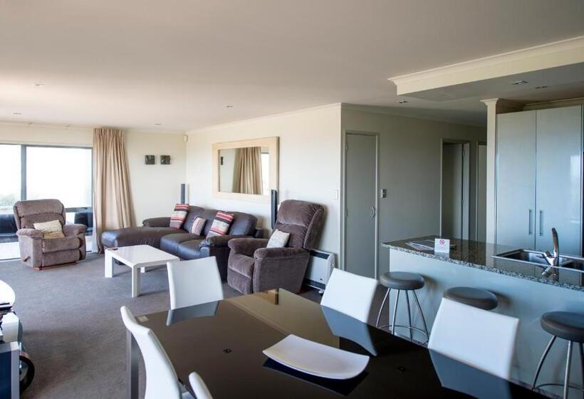 带3个卧室的公寓, The Reef Beachfront Apartments