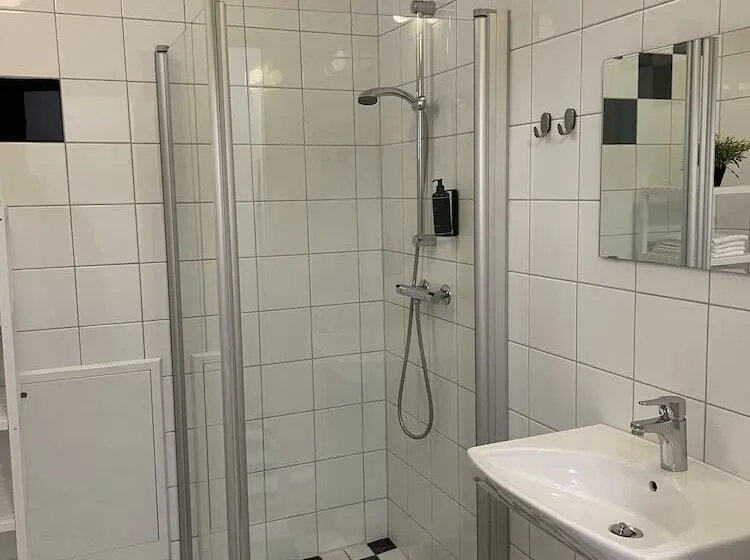 Habitació Quàdruple Estàndard, Rasta Bromölla