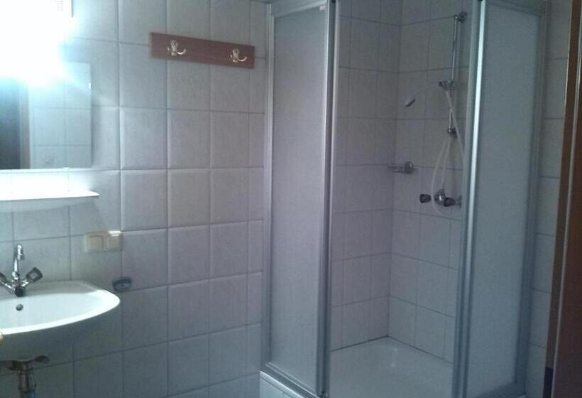 חדר סטנדרט לשלושה, Gasthof Zum Heiligen Nikolaus