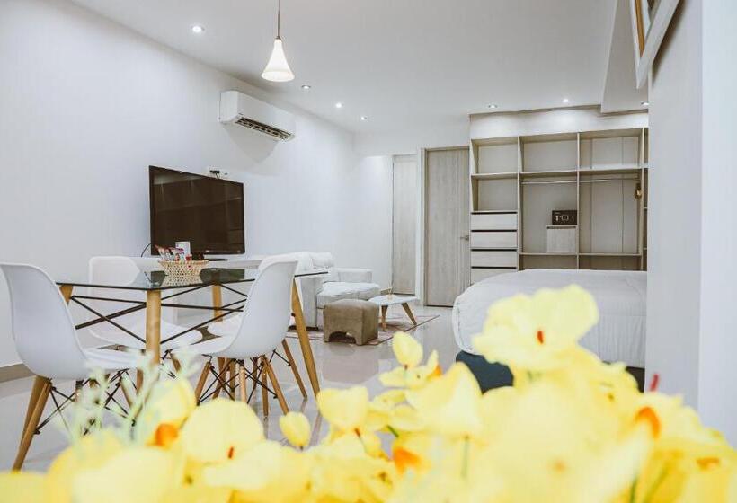 جناح عائلي, Súper Estrellas