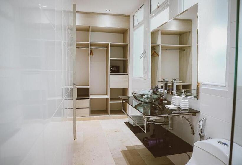 جناح عائلي, Súper Estrellas