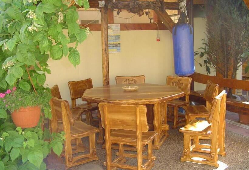 آپارتمان کامفورت 2 خوابه, Everlast